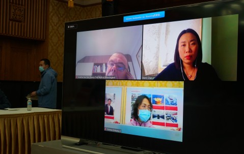 壹号娱乐- 马赛帕纳辛纳科斯 