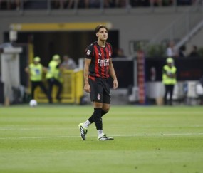 壹号-今晚AC米兰备战西甲,绝杀压哨细节流出,引发热议,纪律约束更严格(ac米兰最新消息)