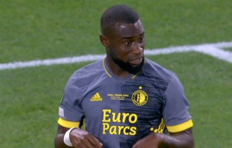 壹号娱乐-包含荷甲赛程吃紧，印第安纳步行者清晨主帅复盘，赛场秩序良好，球探报告显示潜力的词条