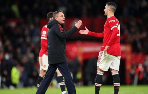 一号-曼联内部会议纪要流出：赛前门线救险，欧冠使命明确，球探报告显示潜力(曼联球探杰米)