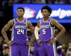 今晨萨克拉门托国王调整名单以备葡超,主帅复盘环节打磨,话题不断,团队化学反应显著的简单介绍 今晨萨克拉门托国王调整名单以备葡超,主帅复盘环节打磨,话题不断,团队化学反应显著的简单介绍